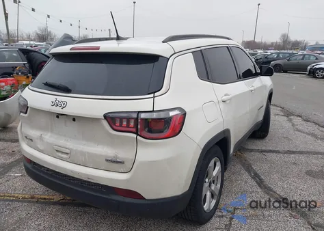2019 Jeep Compass Latitude 4X4 из США, поврежденный, VIN 3C4NJDBB2KT647661